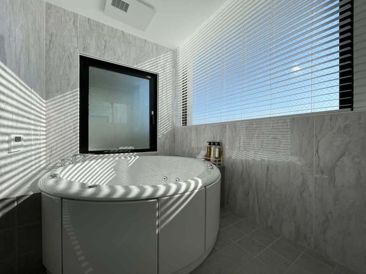 Bhotel Nekoyard - Scenic Penthouse Studio With Jacuzzi & Spacious Terrace Hiroshima Eksteriør billede
